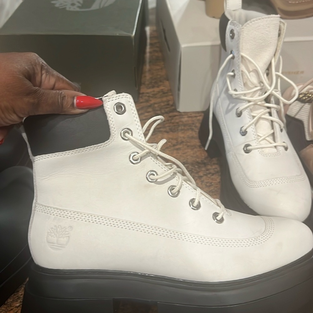 New Timberland boots size 8.5